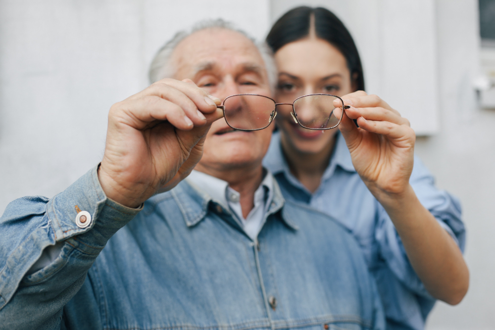 10 Essential Safety Tips for Working with Elders Experiencing Vision Loss